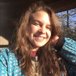 Meet your Posher, Crystal